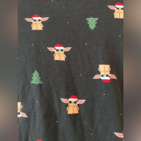 Gap Christmas Baby Yoda size 12 Star Wars pajama set Grogu in EUC zero defects - Picture 4 of 6